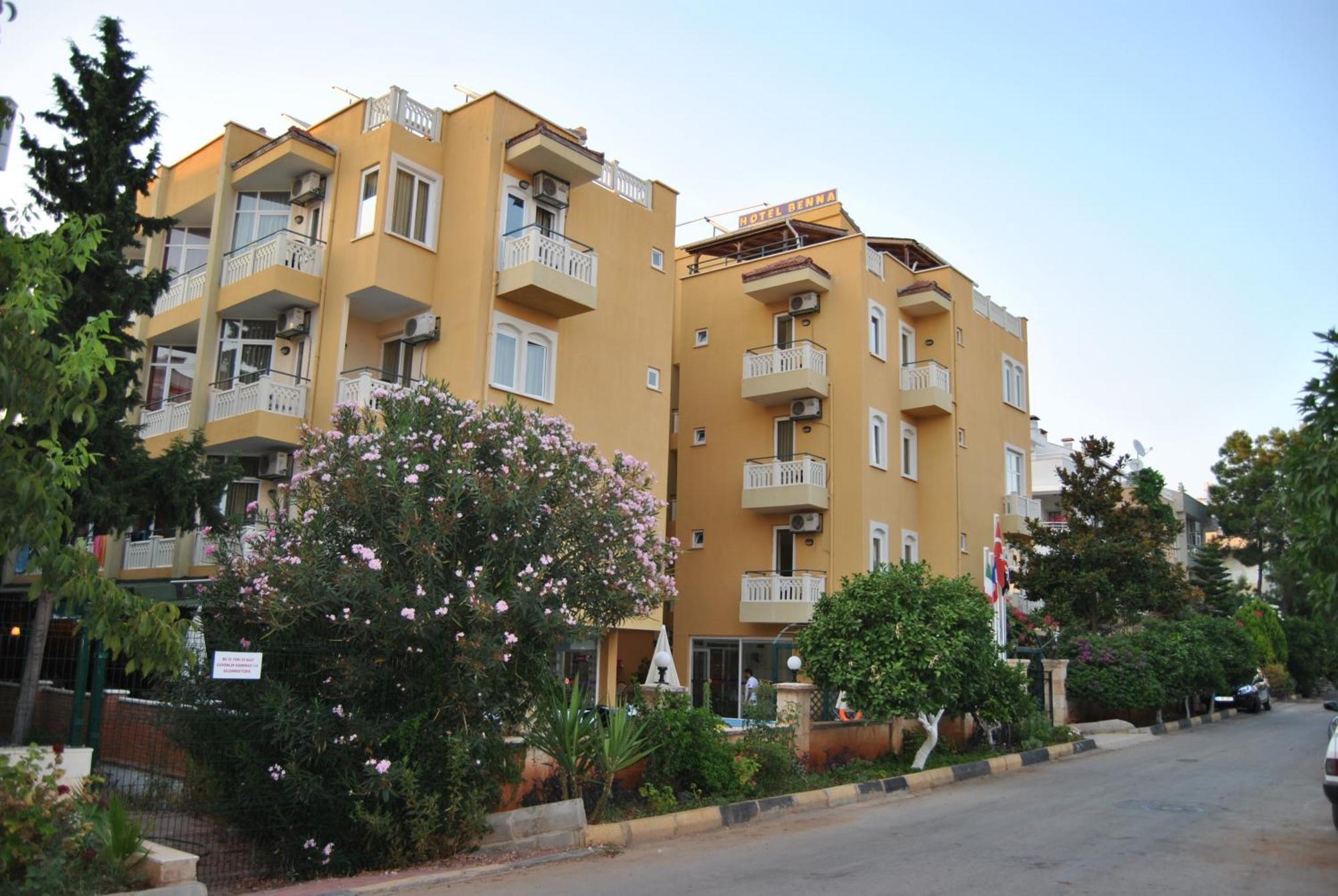 Otel Benna 2*